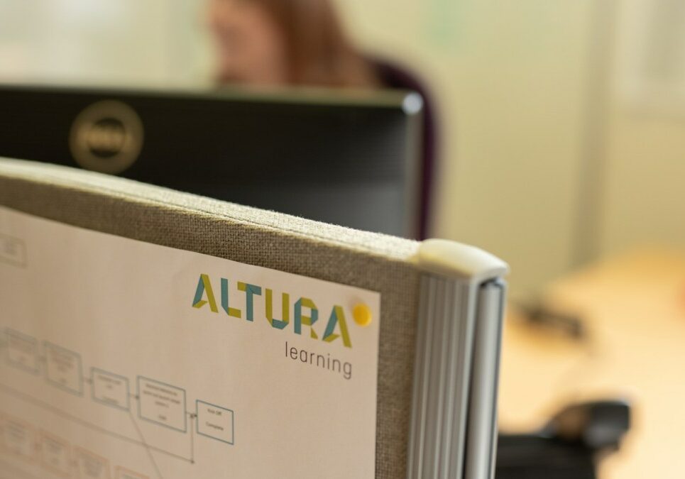 DSC_5510 Altura learning board for bridge LMS