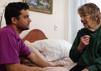 R7__0006_408 Recognising Changes in a Resident's Condition course artwork